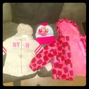 Coat, sweater & hat